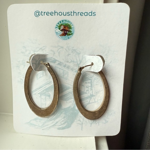 New Lucky Brand Gold Teardrop Hoop Earrings - Picture 3 of 4